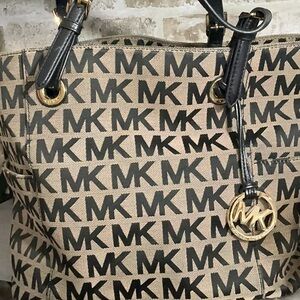 Michael Kors Medium Shoulder Tote